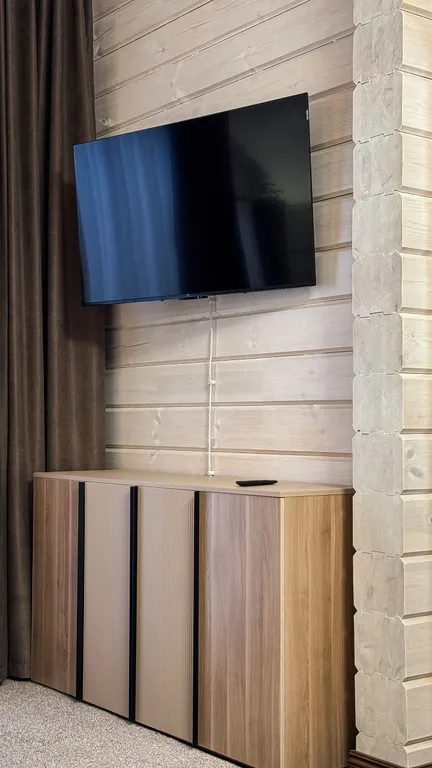 Двухэтажный коттедж в сосновом бору