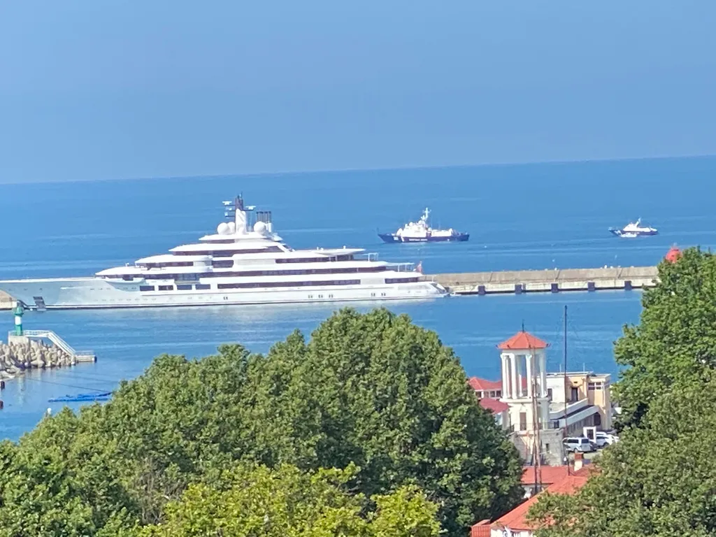 Квартира Апартаменты-студия с видом на море — Сочи