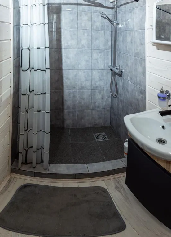 Дом на берегу реки Свирь