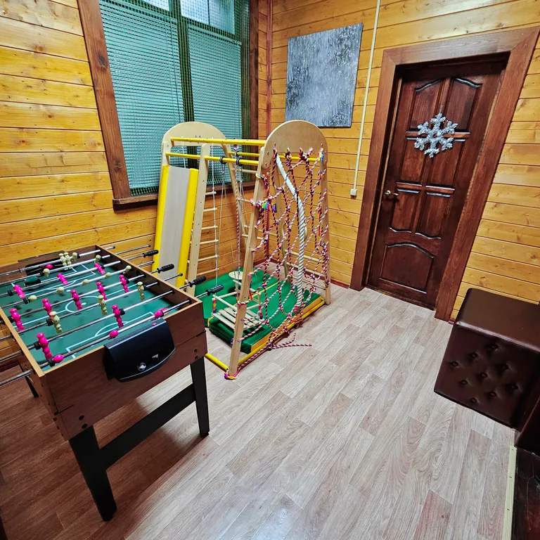 Коттедж для компании