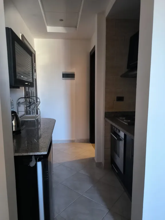 Студия в элитном районе с пляжем и бассейном с подогревом