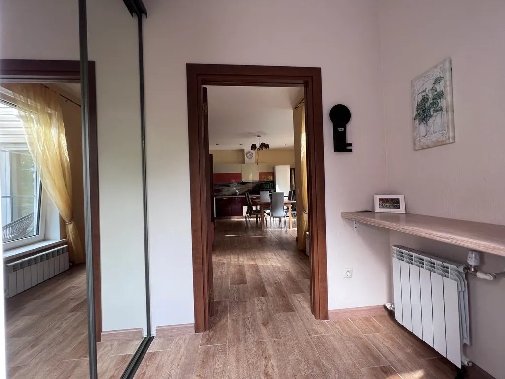 Коттедж с дровяной баней на берегу озера