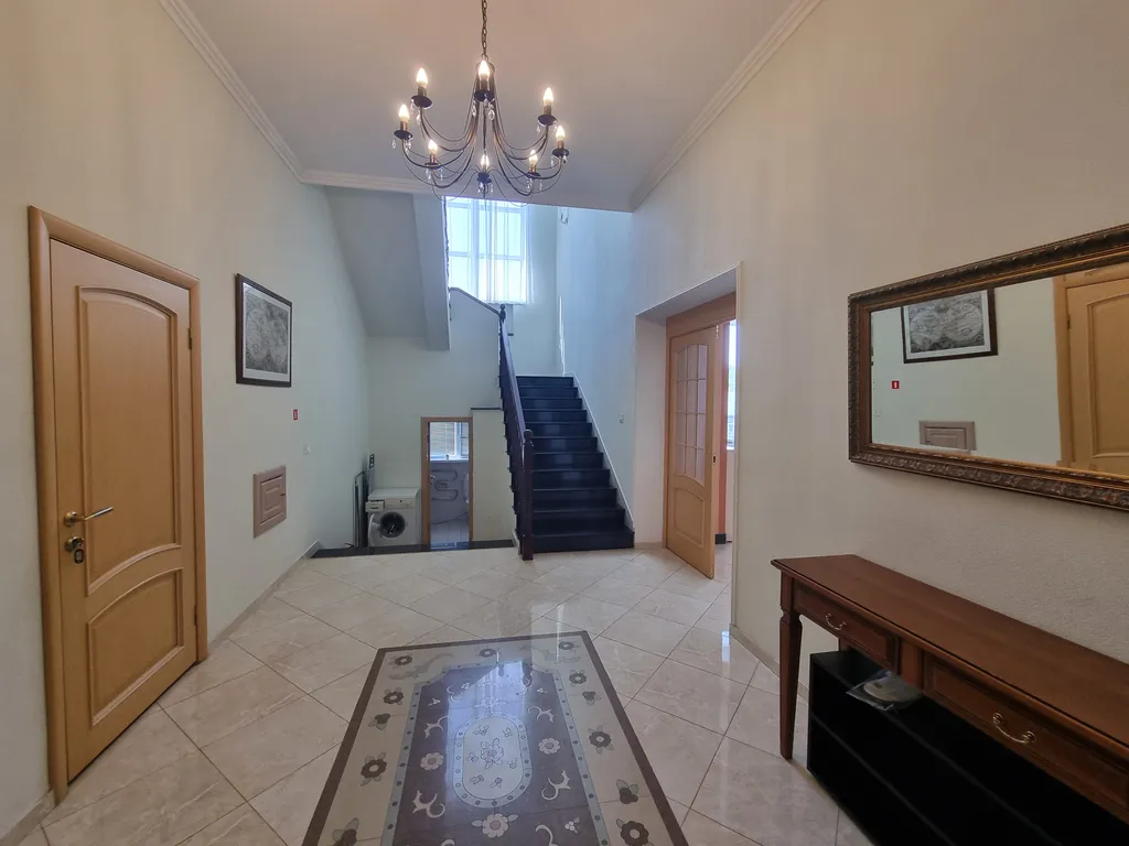 Коттедж с видом на море и открытым бассейном