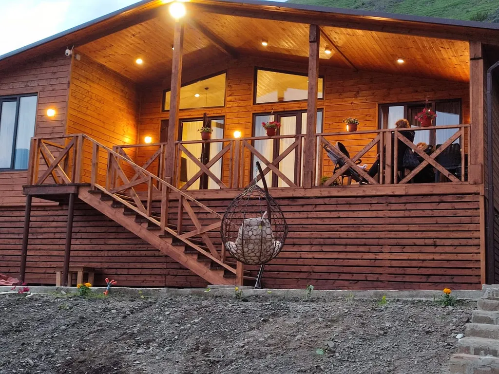 Коттедж Уютный новый дом с прекрасным видом на горы — аренда посуточно в Верхний Фиагдон