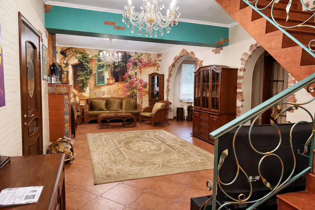 Вилла на первой линии Эсто-садка через дорогу от Горки города