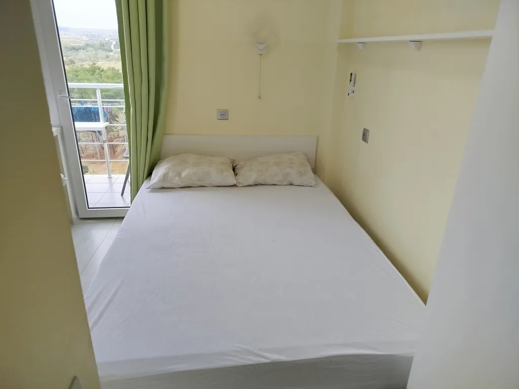 Уютные двухместные апартаменты в 80 метрах от моря с видом на горы