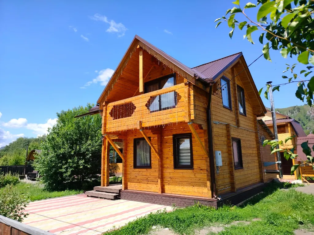 Уютный коттедж с видом на горы Алтая — аренда посуточно в Майма