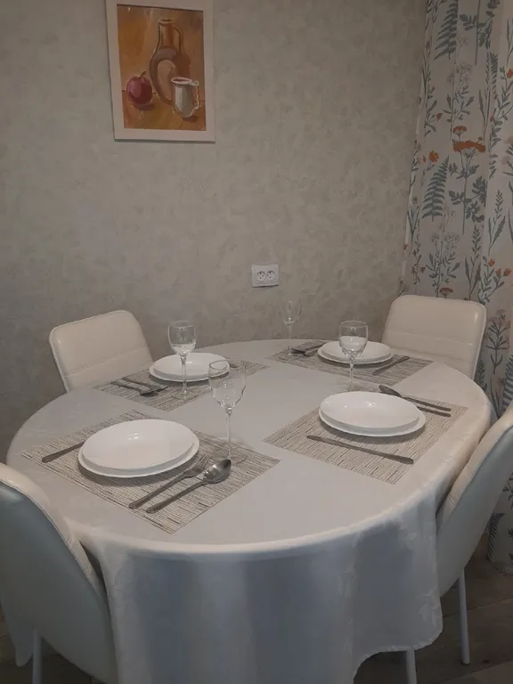 Двухкомнатная квартира в центре Пушкинских Гор