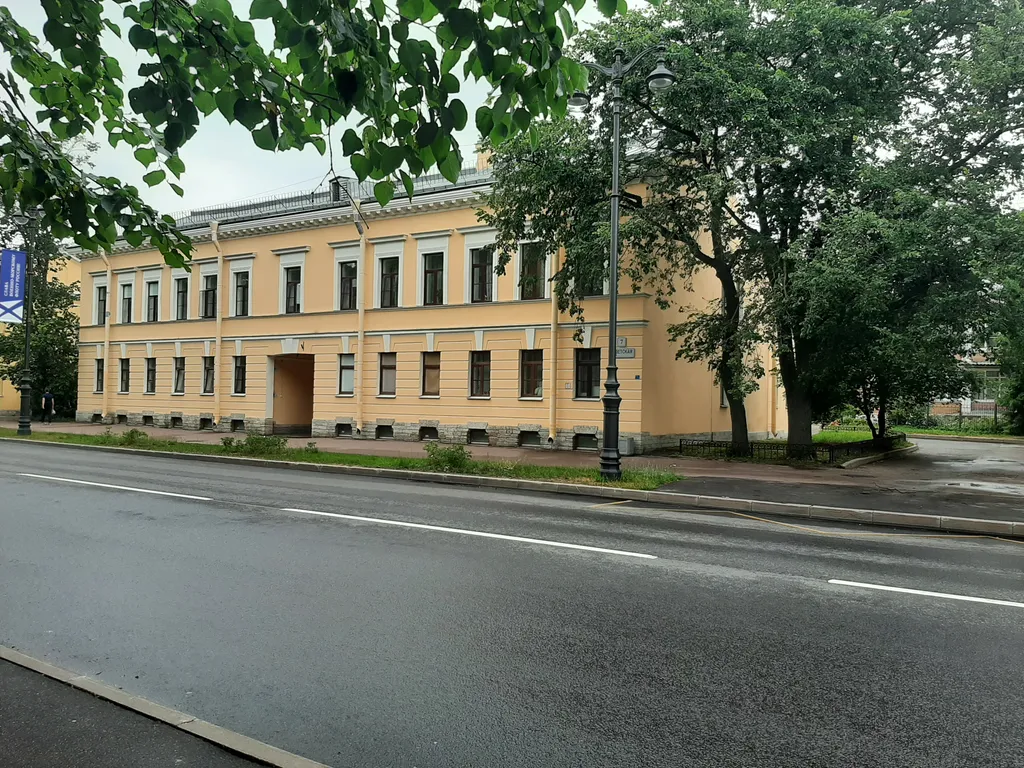 Квартира Просторная двухкомнатная квартира в доме Гумилёва — Кронштадт