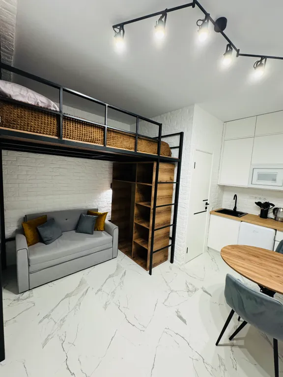 Уютная мини-студия с дизайнерским ремонтом в центре