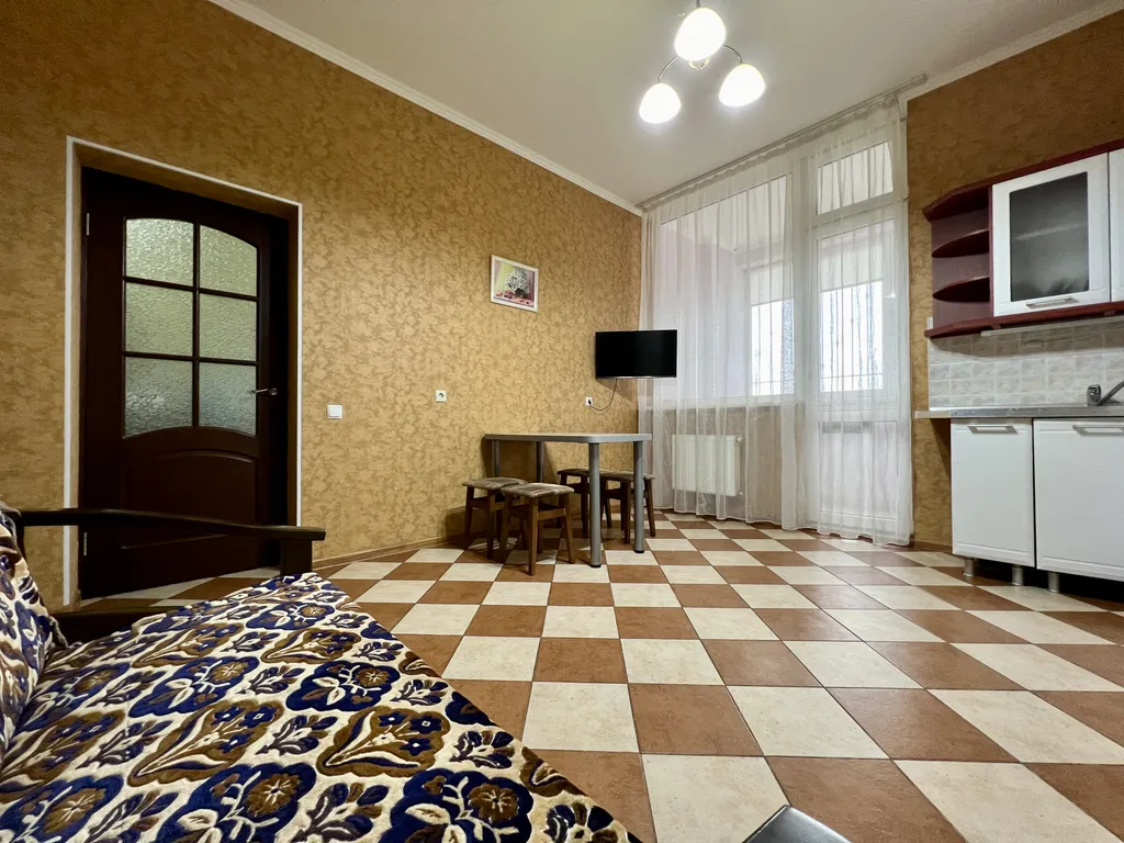 Рядом пляж парк Победы Херсонес не берем оплату за уборку