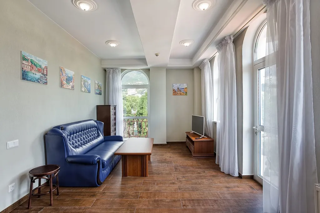 Апартаменты на набережной с террасой