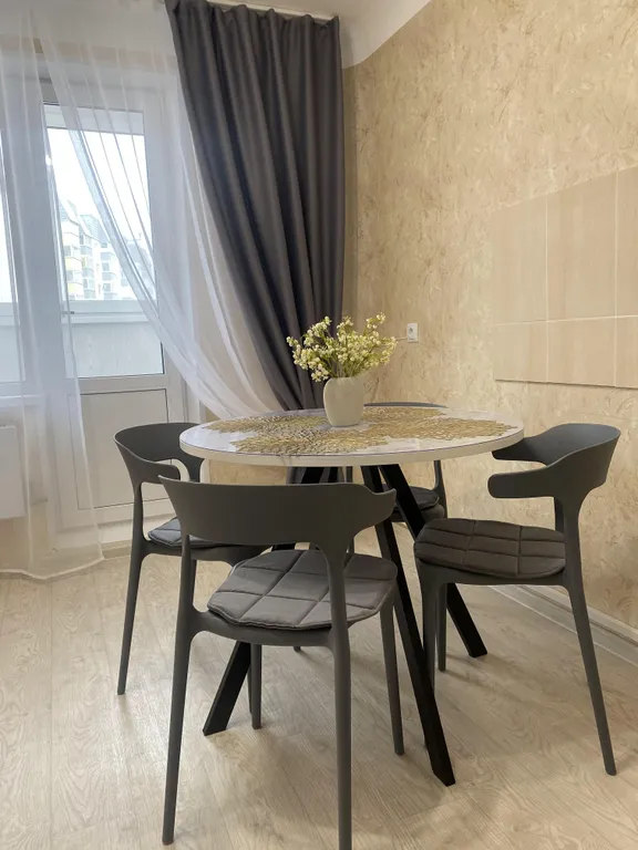 Квартира в новом доме с новой мебелью и техникой