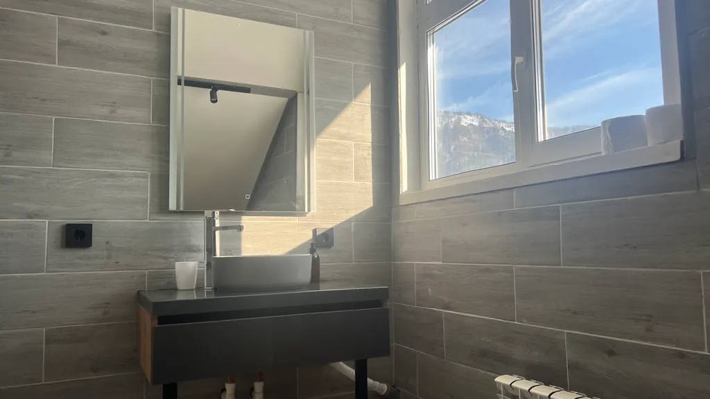 Альпис резидент