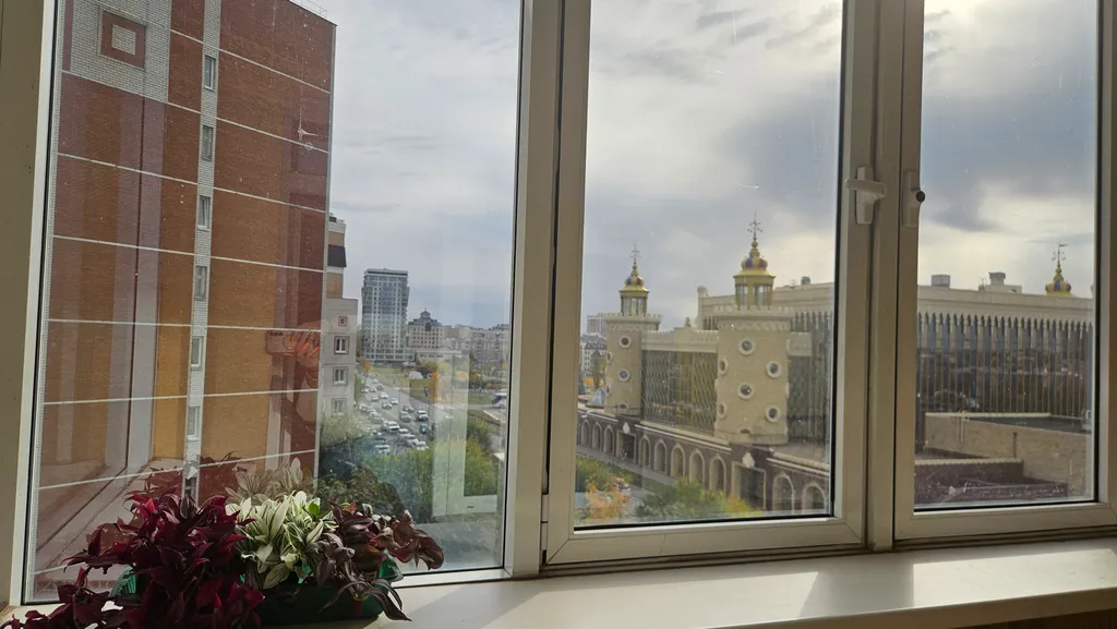 Квартира Квартира Студия в центре с красивым видом из окна и лоджии на Театр кукол Экият — Казань
