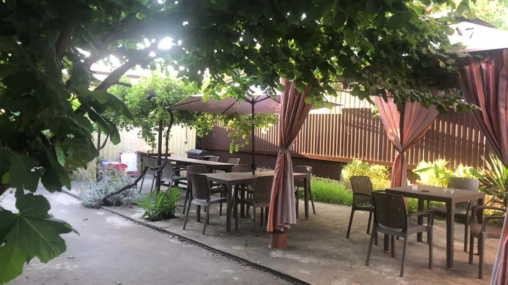 Номер на троих со всеми удобствами