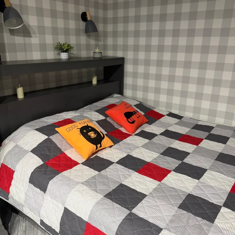 Уютная студия на Набережной реки Днепр