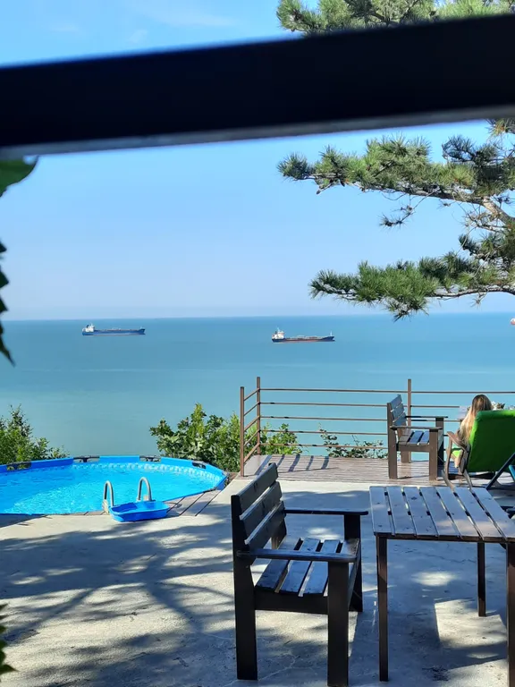 Студия на берегу моря