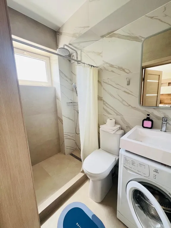 Квартира с бассейном на территории