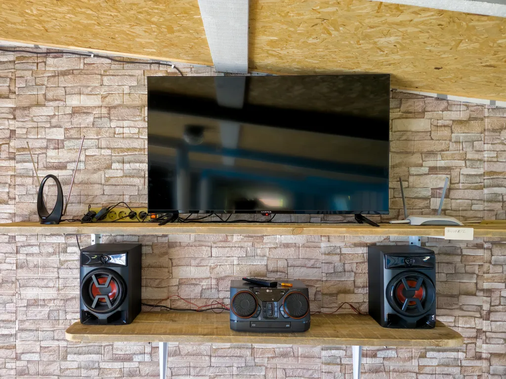 Дом с баней на берегу озера