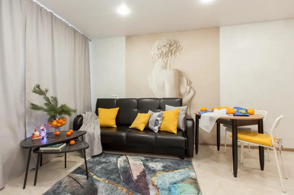 2-комнатная квартира с сауной и ярким интерьером