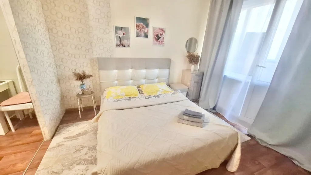 Квартира Студия возле Перинатального центра — аренда посуточно в Сургут