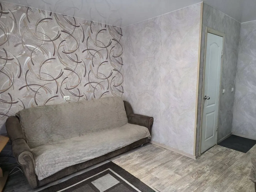 Комната-студия с балконом