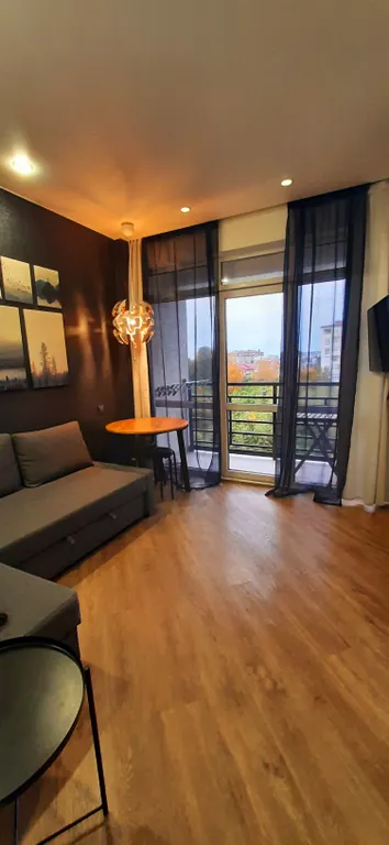 Двухкомнатная квартира с видом на парк Южные культуры