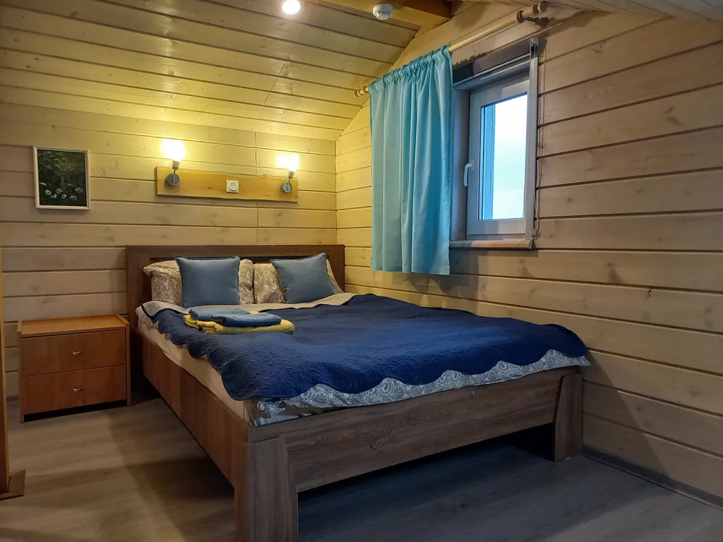 Финнский домик у скалы