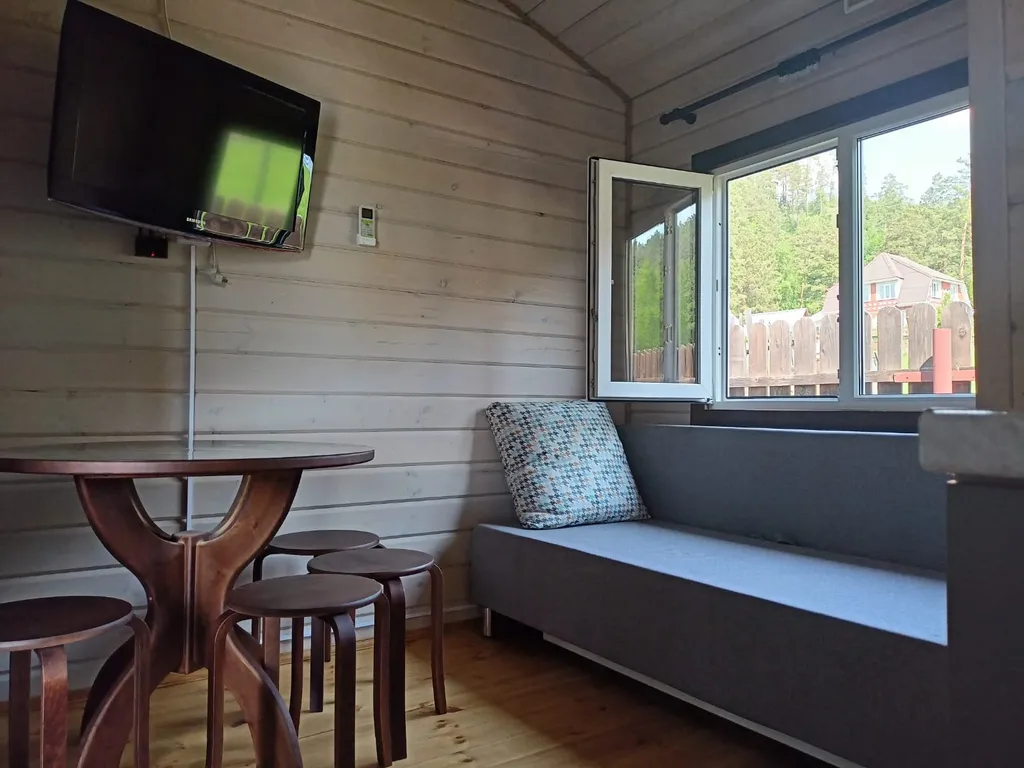 Двухкомнатный четырехместный гостевой дом с видом на горы №7