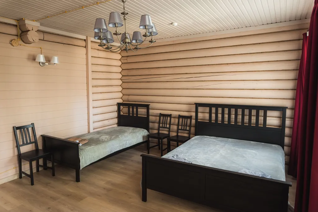 Большой коттедж с сауной в загородном комплексе отдыха бисерово