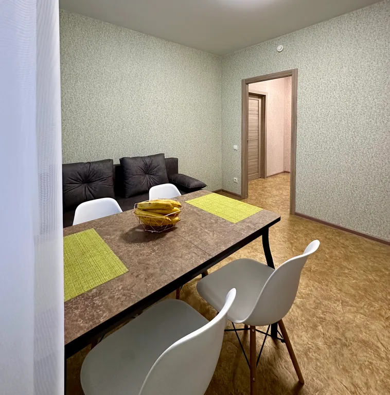 1-ая квартира в Нефтяниках с видом на Иртыш