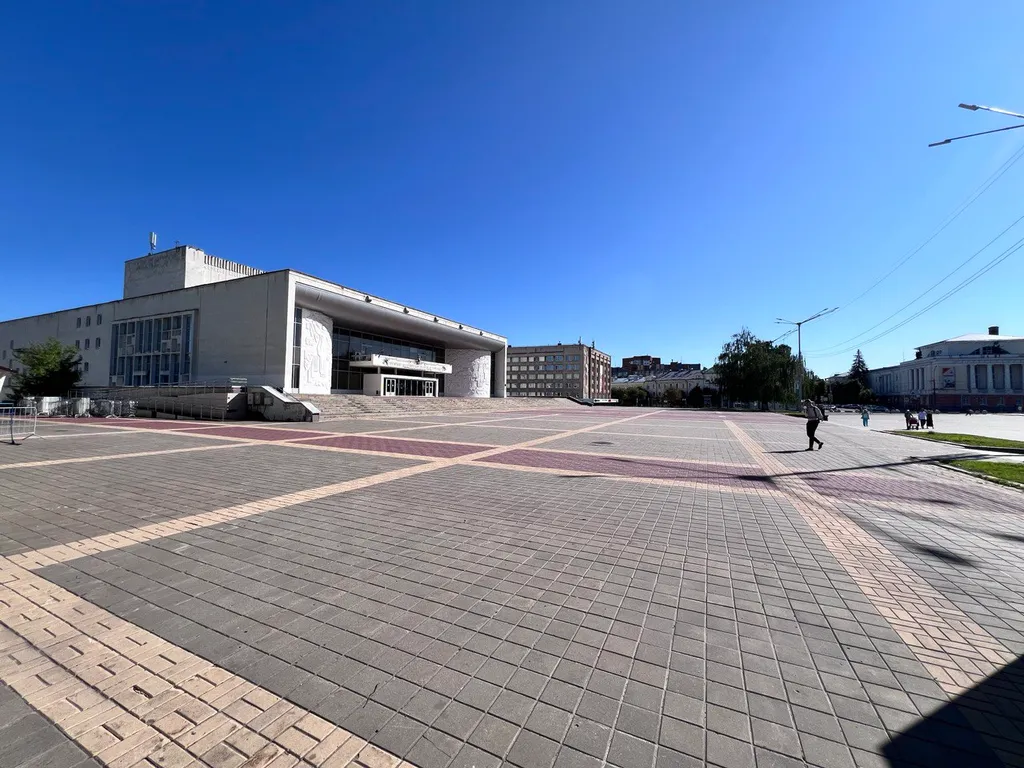 ПЛОЩАДЬ ЛЕНИНА, ЦЕНТР