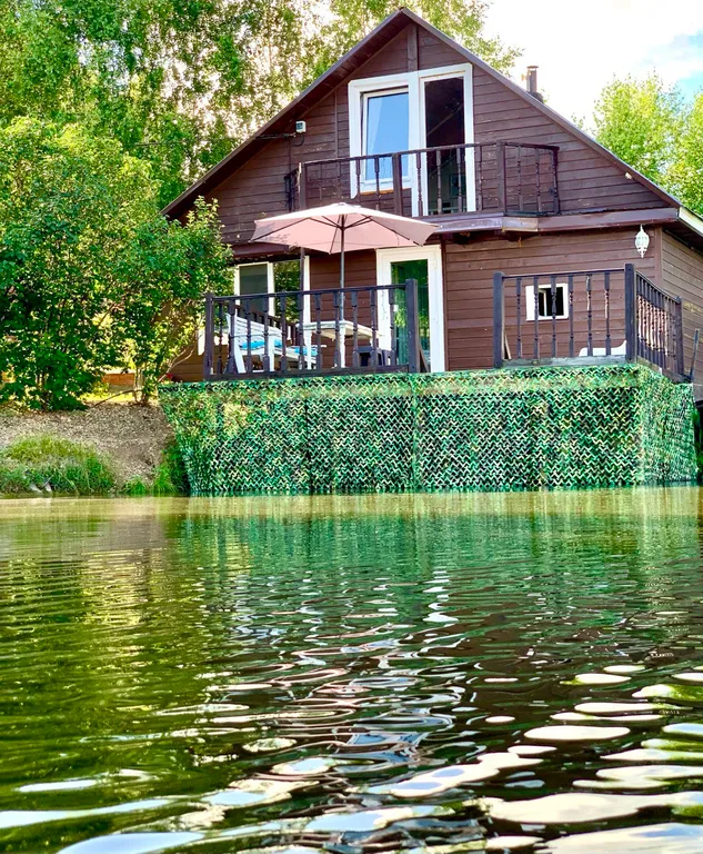 Дом у озера