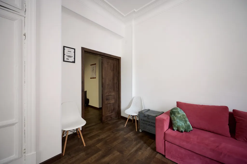 12-местный апартамент в ретро стиле с кинотеатром и Sony PS4