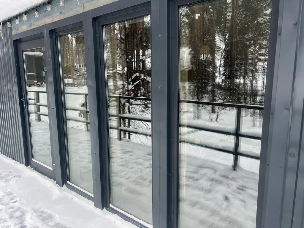 Дом 7 в лесу у реки