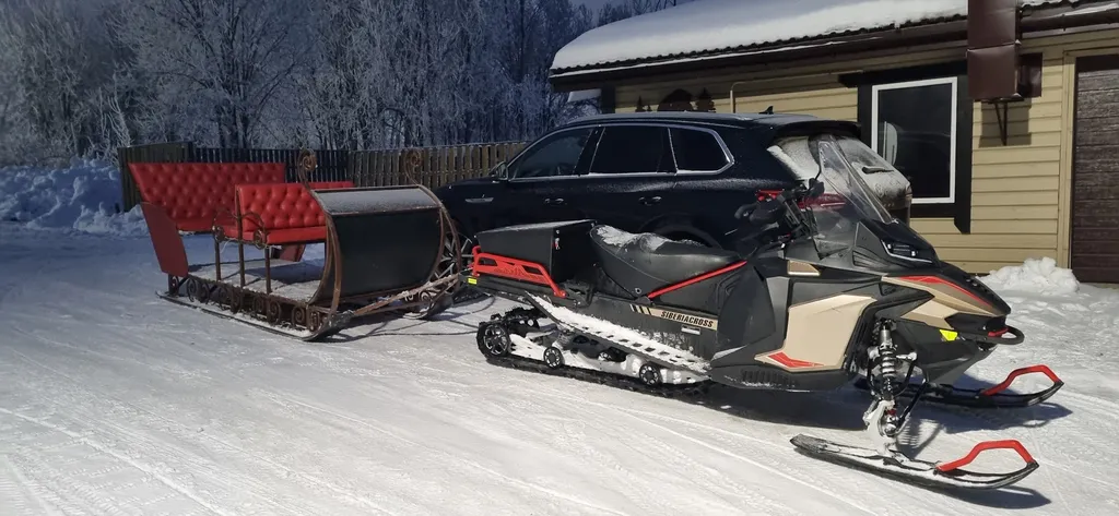 Дом по соседству с вотчиной Деда мороза