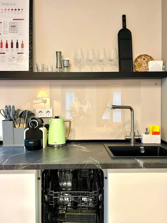 Квартира Апартаменты "AzurGarden" — Варваровка