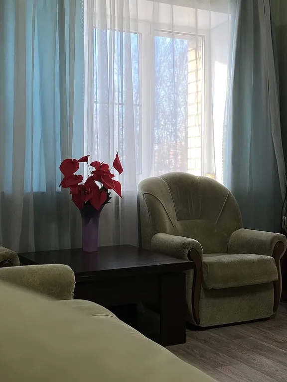 Уютная двухкомнатная квартира на набережной