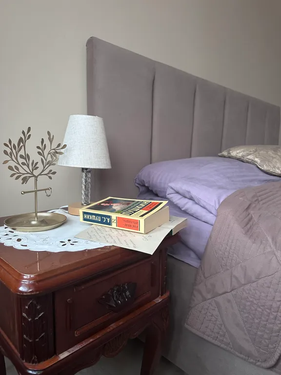 Квартира с зелёной гостиной