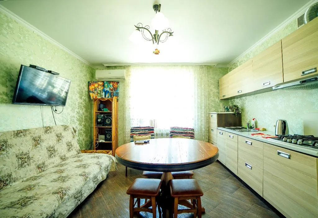 Коттедж Современный коттедж в самом центре у моря — Геленджик