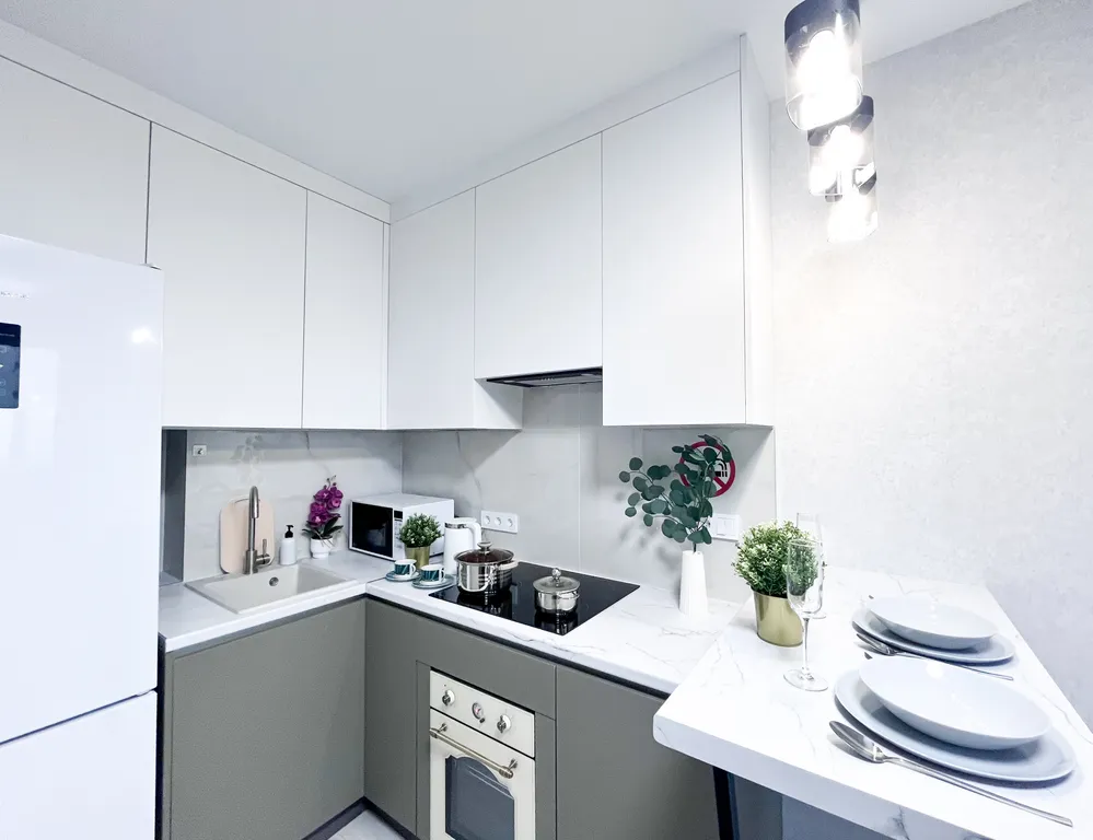 Превосходная студия для двоих с лоджией