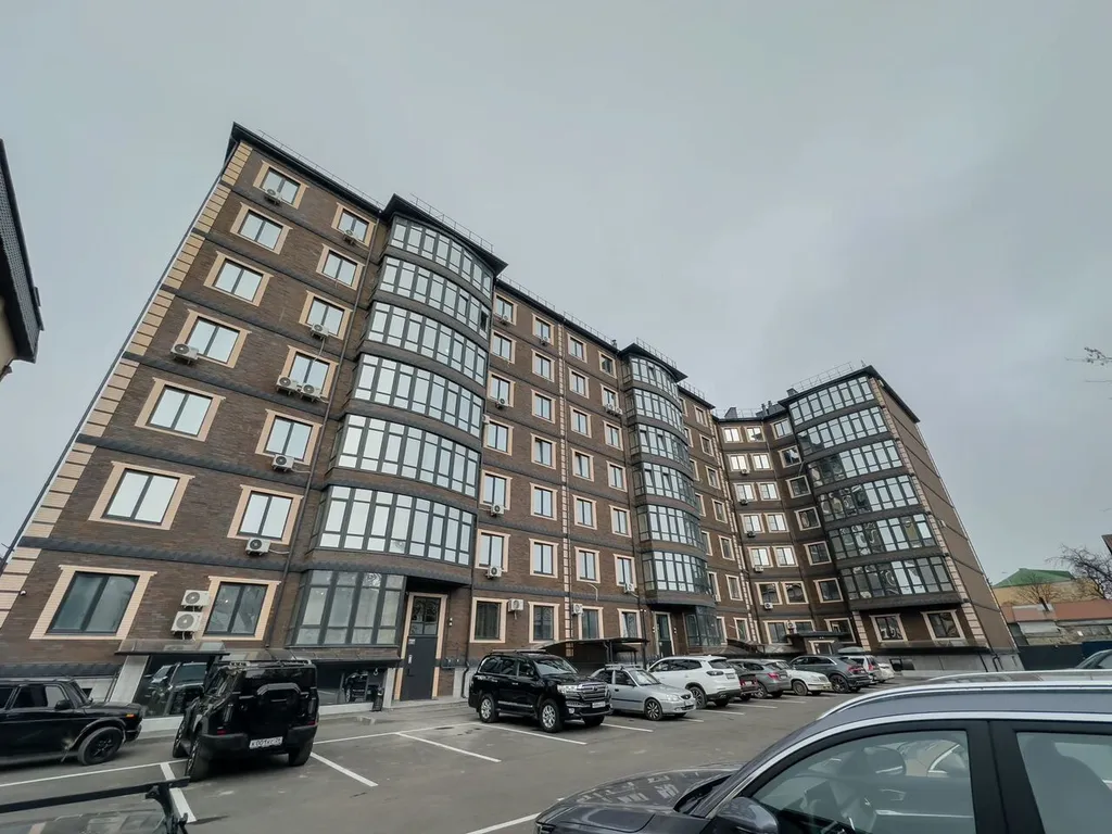 Lunacharsky apartments 3