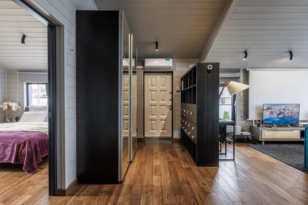 Коттедж Уютный дом с баней, вблизи водохранилища — Лопотово