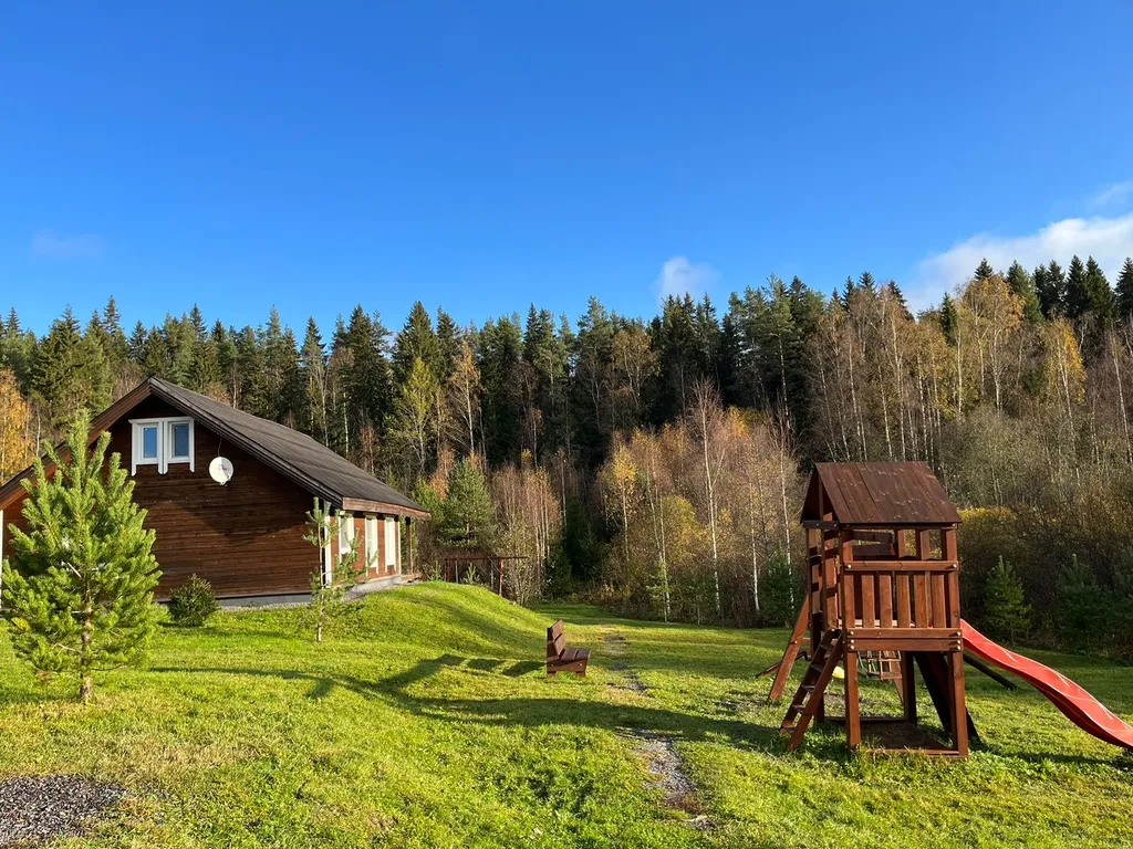 Коттедж с 3 спальнями, сауной, с видом на лес