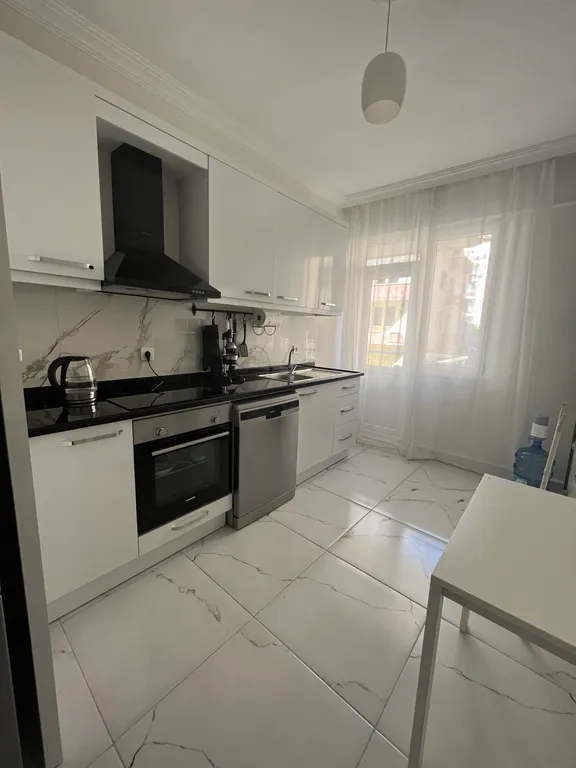 Уютная квартира (4 комнаты) в центре города