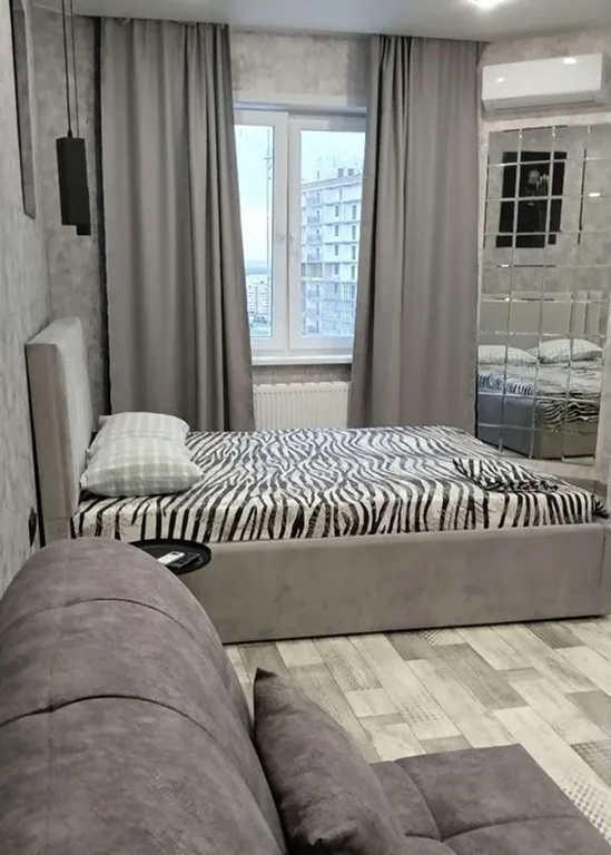 Уютная студия с видом на город