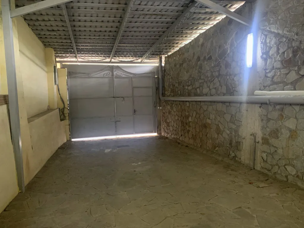 Уютная студия с бассейном