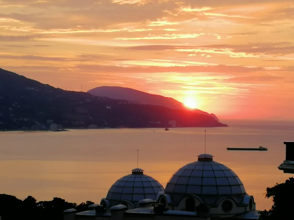 Квартира с панорамным видом на море