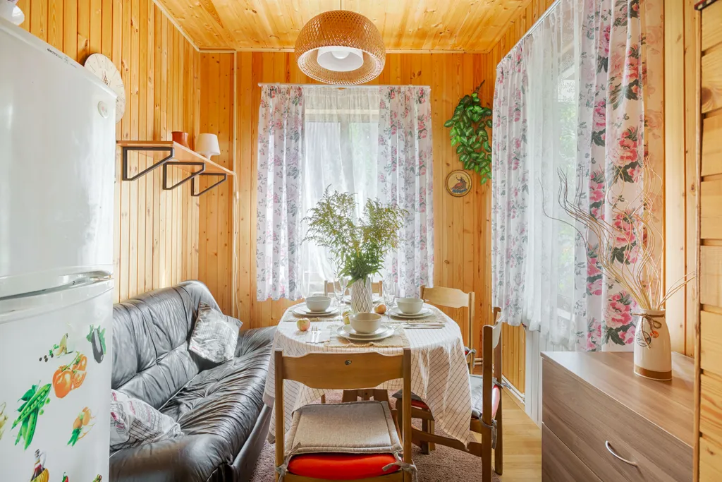 Дом с удобствами и шикарным садом для полноценного отдыха